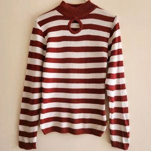 🆕👉Off Maroon Top/Sweater