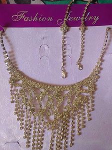 Sparkling Rhinestone Necklace Set