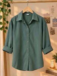 Elegant Green Button-Up Shirt