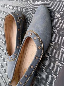Stylish Denim Flats with Embellishments