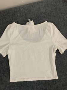 H&amp;M Divided White Scoop Neck Tee(unworn)