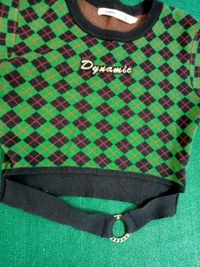 Argyle Crop top with "Dynamic" Text