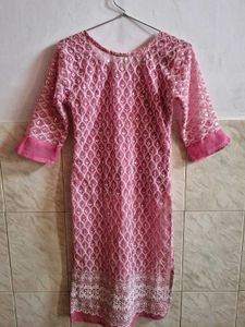 Beautiful Pink Embroidered Kurta