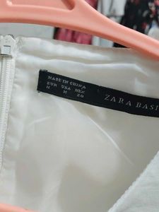 Classic White Sleeveless Dress