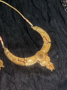 Elegant Gold Necklace &amp; Earring Set