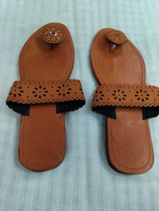 Stylish Brown Leather Flat Sandals