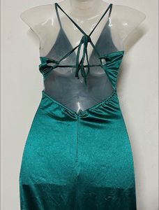 Elegant Emerald Green Halter Neck Gown