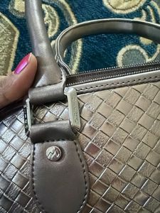 Stylish Woven Textured Handbag