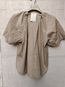 New with tag Casual Beige Short-Sleeve Top