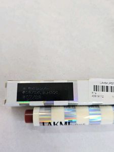 Lakme Hya Glam Plump + Shine Clickstick