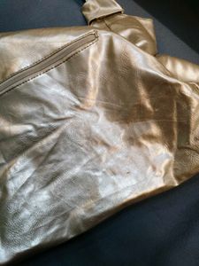 Chic Gold Tote Bag with Bow Accent