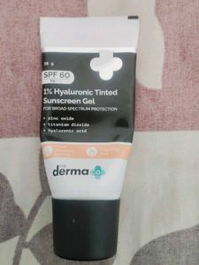 The Derma Co SPF 60 Sunscreen Gel