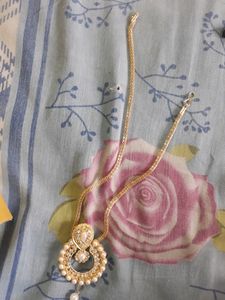 Beautiful 2 Earrings And 1 Pendant With Chain