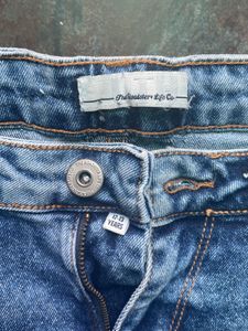 ROADSTER jeans.