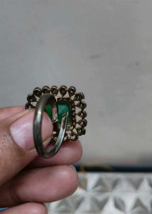 Exquisite Emerald &amp; Floral Rings Set
