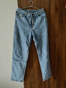 jeans in straight cut