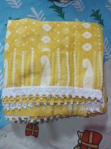 Yellow 💛 Beautiful Saree