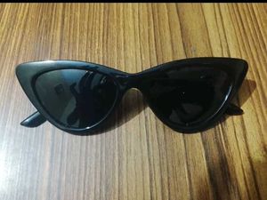 Chic Cat-Eye Sunglasses
