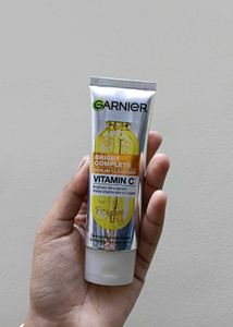 Garnier Bright Complete Vitamin C Serum Cleanser