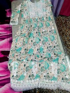 Elegant Floral Print Kurta with Lace