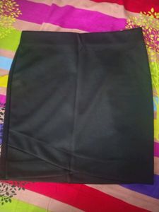 Chic Black Mini Skirt