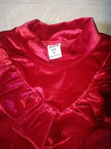 🇰🇷Chic Velvet Top