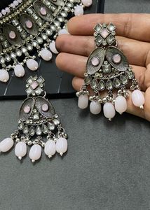 Elegant Pink Stone Choker Necklace Set
