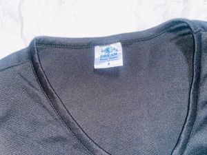 Women's Black V Neck Crop TopLong Sleeve