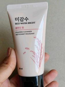 Rice Water Bright Foaming Cleanser