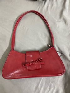 Chic Red Patent Leather Shoulder Bag