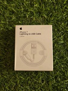 iPhone 13 Pro Case free lighting cable