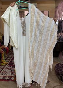 Elegant White &amp; Gold Embroidered Kurta Set