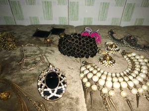 jewelleries (necklace &amp; earrings)