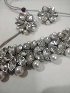 Glittering Necklaces Set Of Choker With Earrings