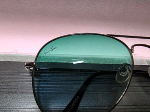 Ray-Ban Aviator Sunglasses