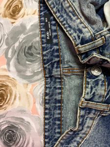Stylish Blue Cargo Jeans