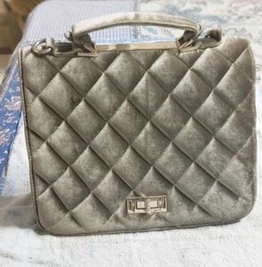 Combo of Quilted Velvet Handbag and pretty necklac