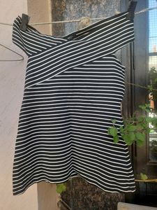 Off/cross Shoulder Top
