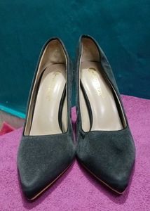 Elegant Black Stiletto Heels
