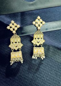 Exquisite Pearl & Gold Dangle Earrings