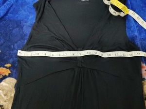 Classic Black V-Neck Sleeveless Dress