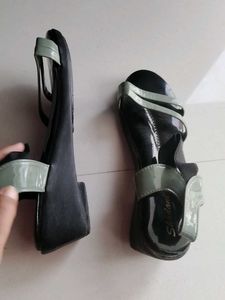 Sandal