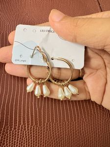 LILI ORIGIN Gold Pearl Hoop Earrings