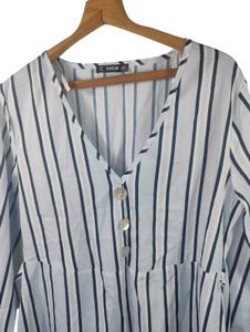 SHEIN Women's V-Neck   top