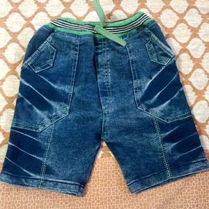 Winter Set Sweatshirt &amp; Denim Shorts