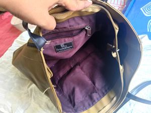Spacious Olive Pure Leather Tote Bag