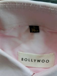 PINK FULL SLEEVE PLAIN COLOUR SHIRT USED GENTLY.
