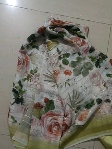 Beautiful Floral Print Saree