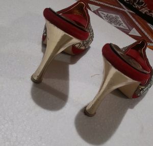 Red Hot Heels 👠