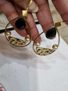 Gold Tone Black Stone Pearl Earrings